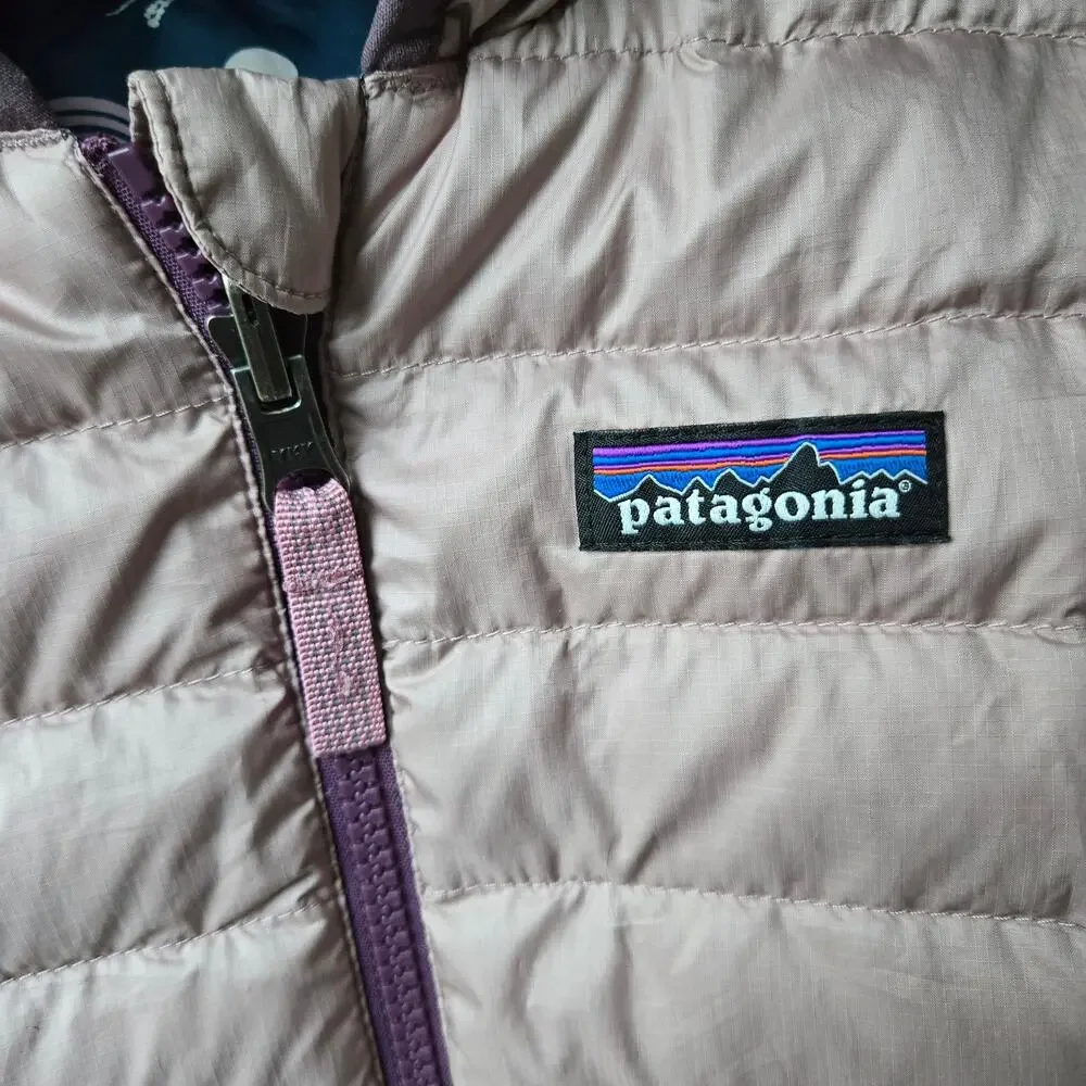 Patagonia Toddler Girls Reversible Down Sweater Jacket w Hood Pink Size 2T EUC